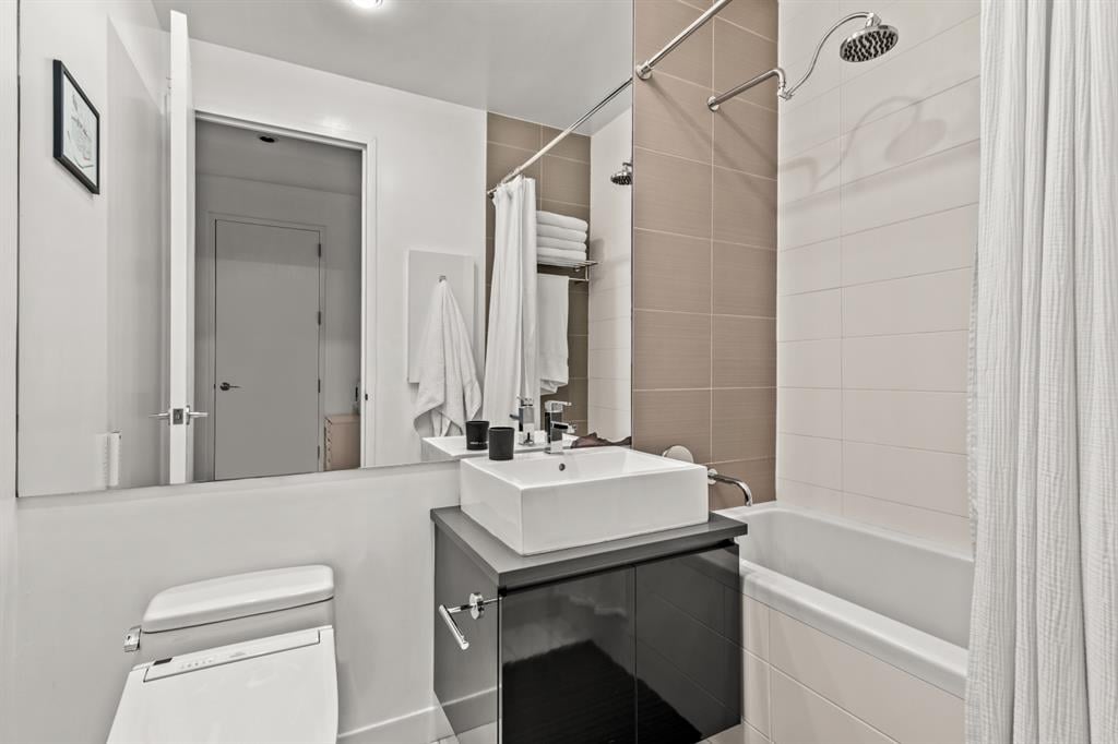 315 GATES Avenue 2E