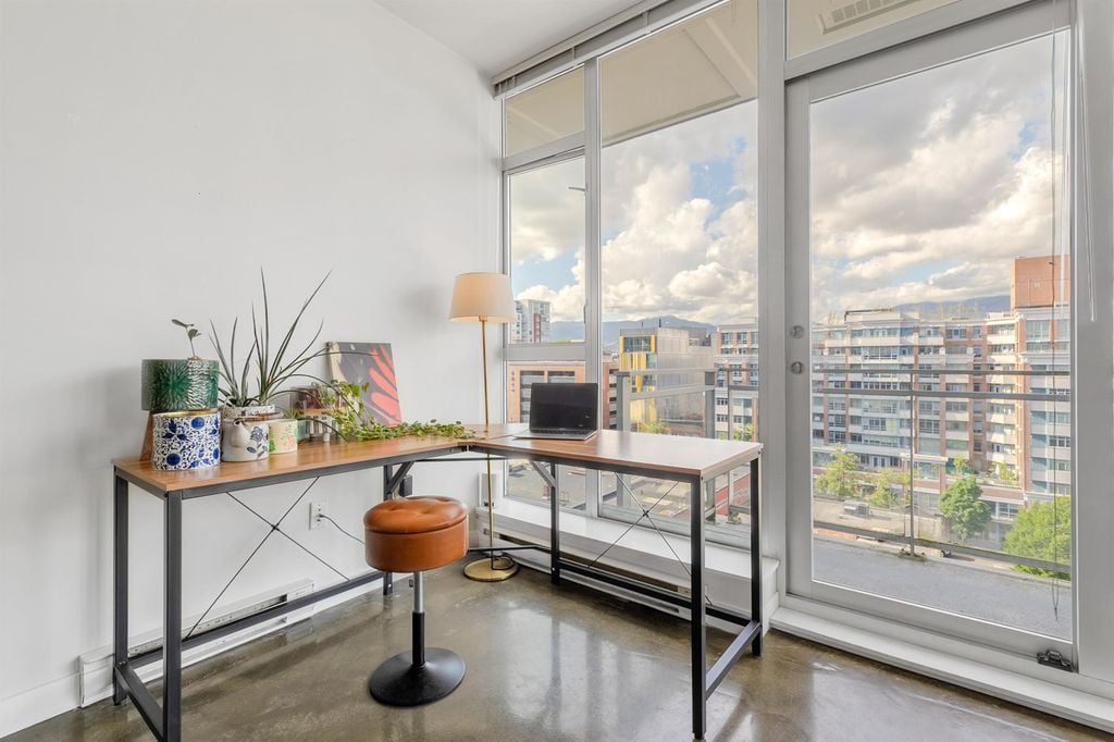 221 Union St, #906