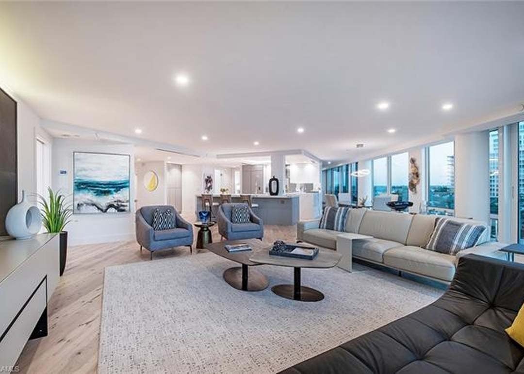 4651 Gulf Shore Blvd N #501