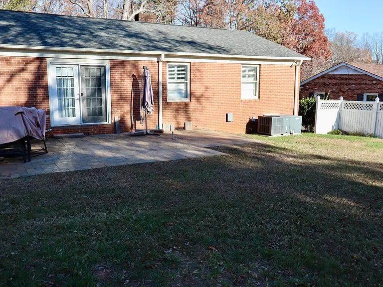 103 Laurel Dr. Inman SC 29349