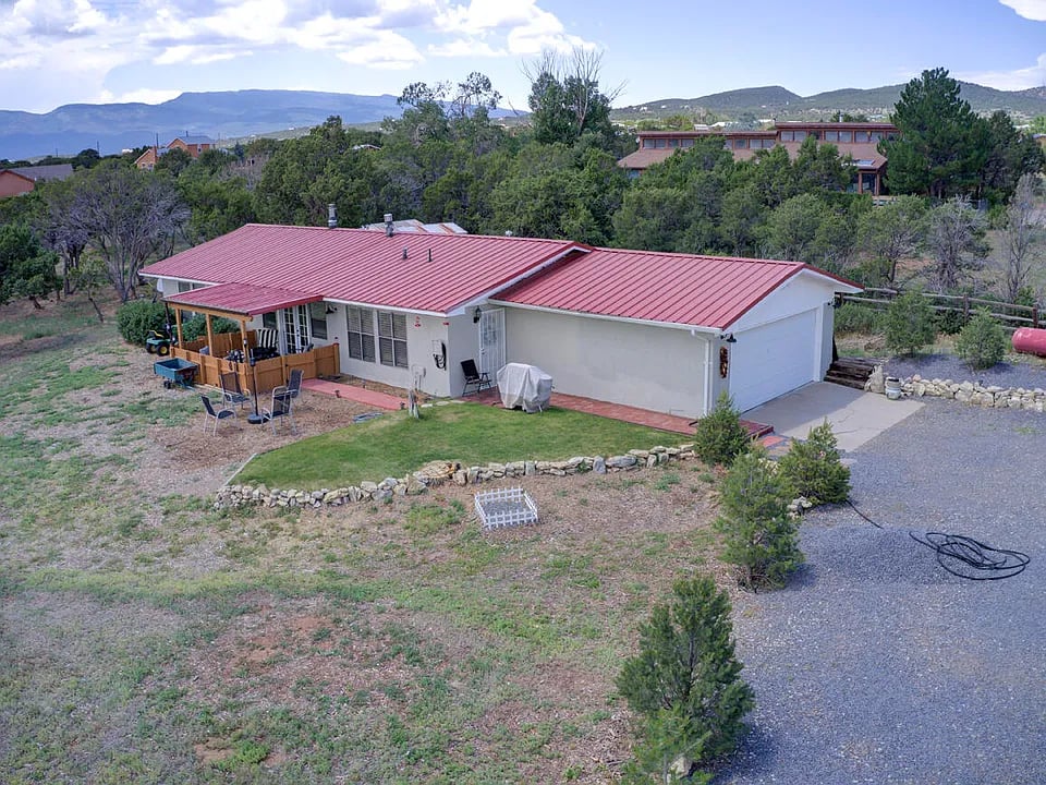 1307 Mountain Valley Rd