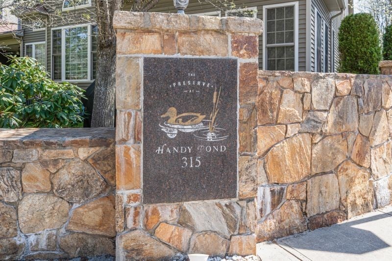 315 Old River Rd #10