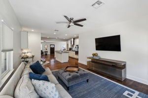 260 E Edgewood Pl