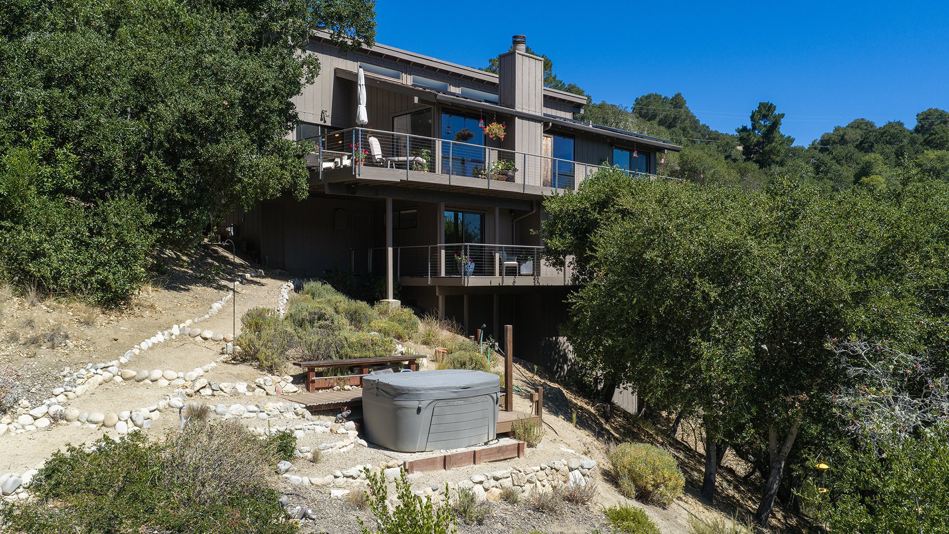 The Valley Hideaway