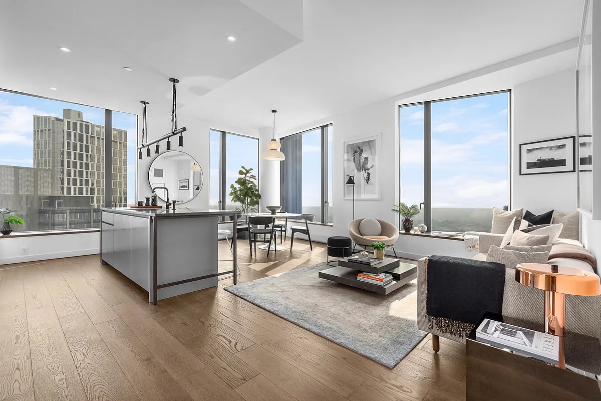 11 Hoyt Street #49C