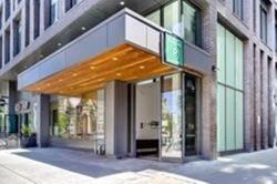 111 Bathurst St 423