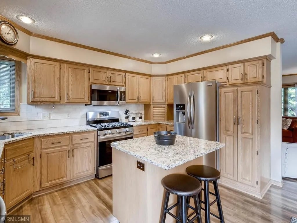 1451 Fallbrook Ln