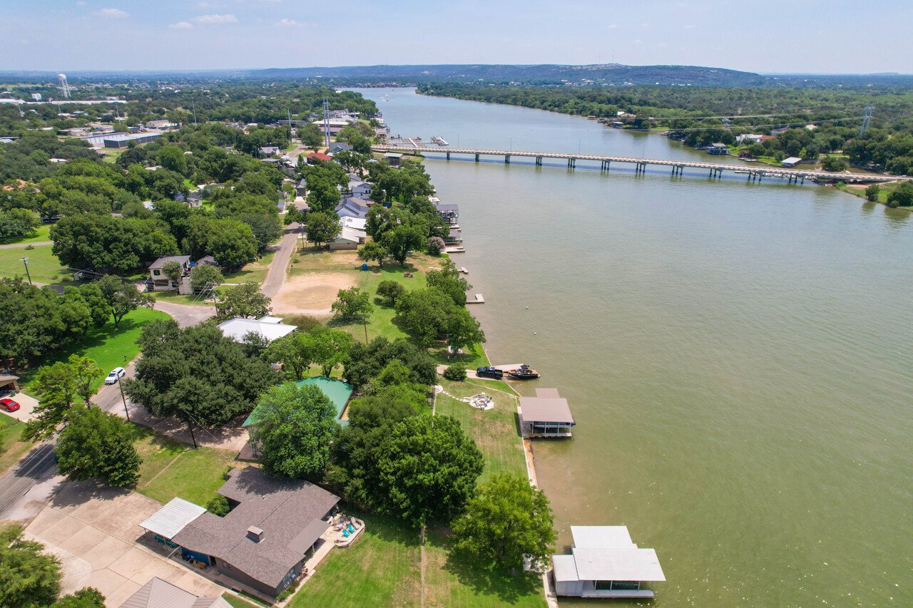 1704 Bluebonnet Lane