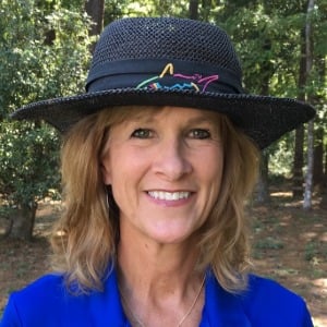 Donna Saguto Pawleys Island, SC Real Estate Agent Headshot