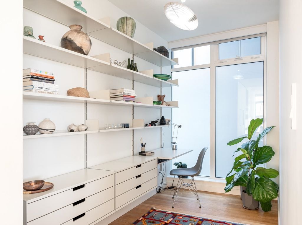 1555 W 8th Ave, #702