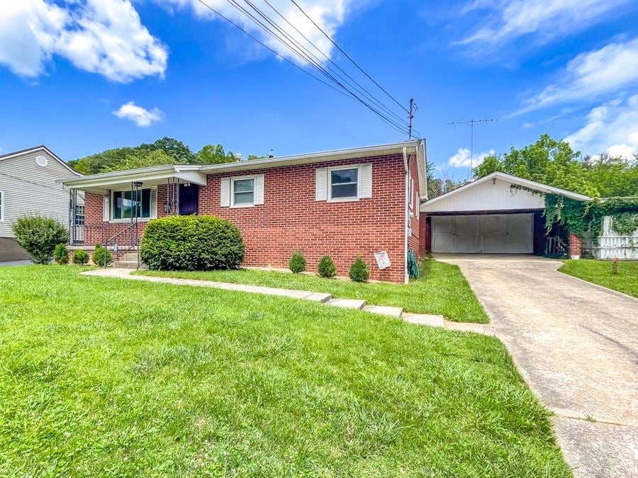 512 Holcomb Street Grayson, KY