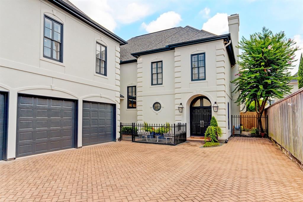 1215 Potomac Dr