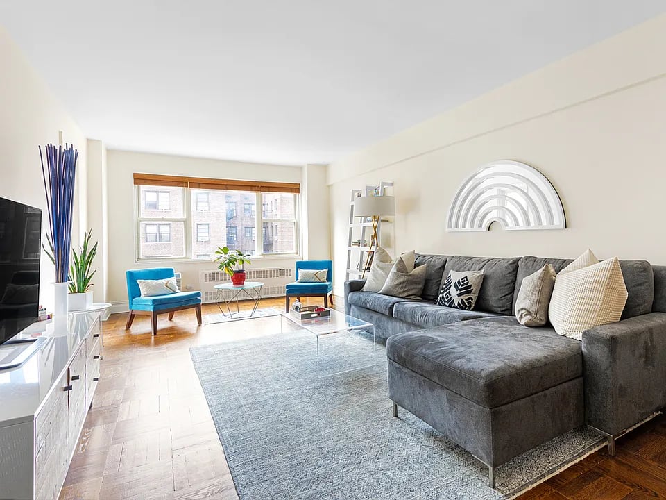 40 E 9th St #5-L