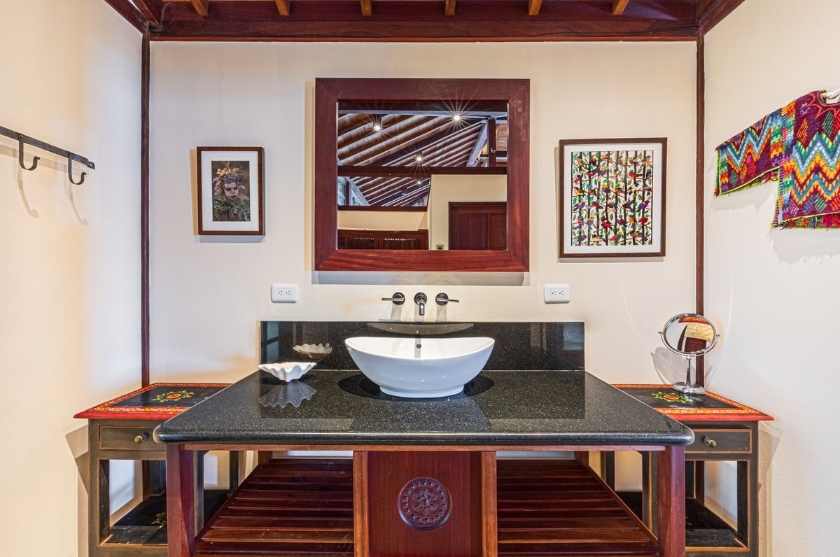 1.37 ACRES – 2 Bedroom Bali Style Home With Pool And THE BEST Ocean View!!!!!