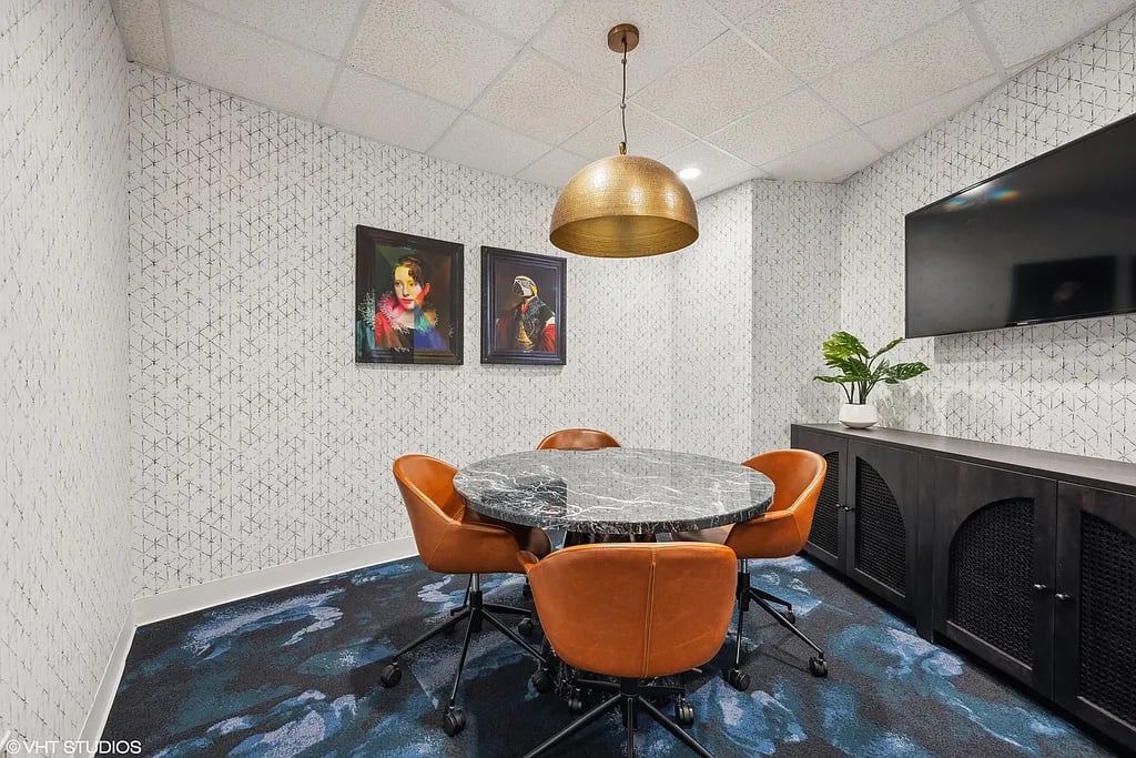 850 N Lake Shore Dr APT 705