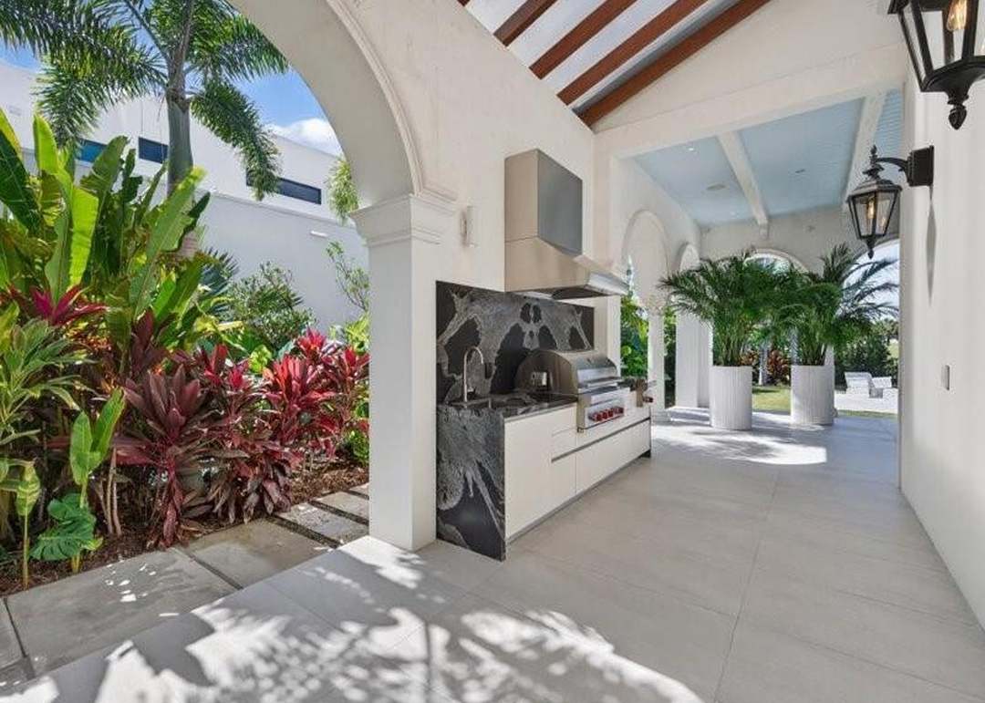 4013 Country Club Ln