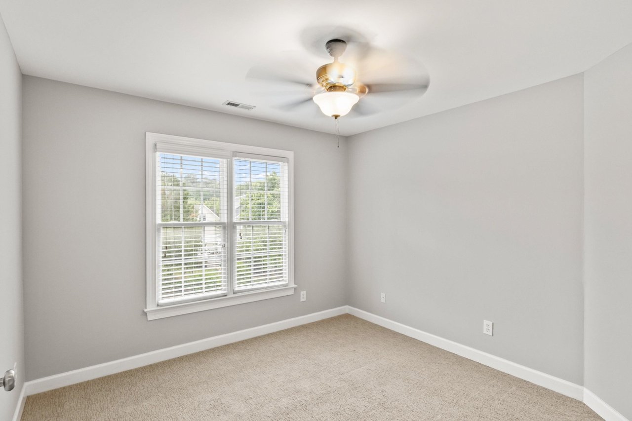 5 Morgans Ridge Ln