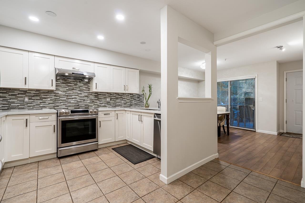 C-1133 E 29th St