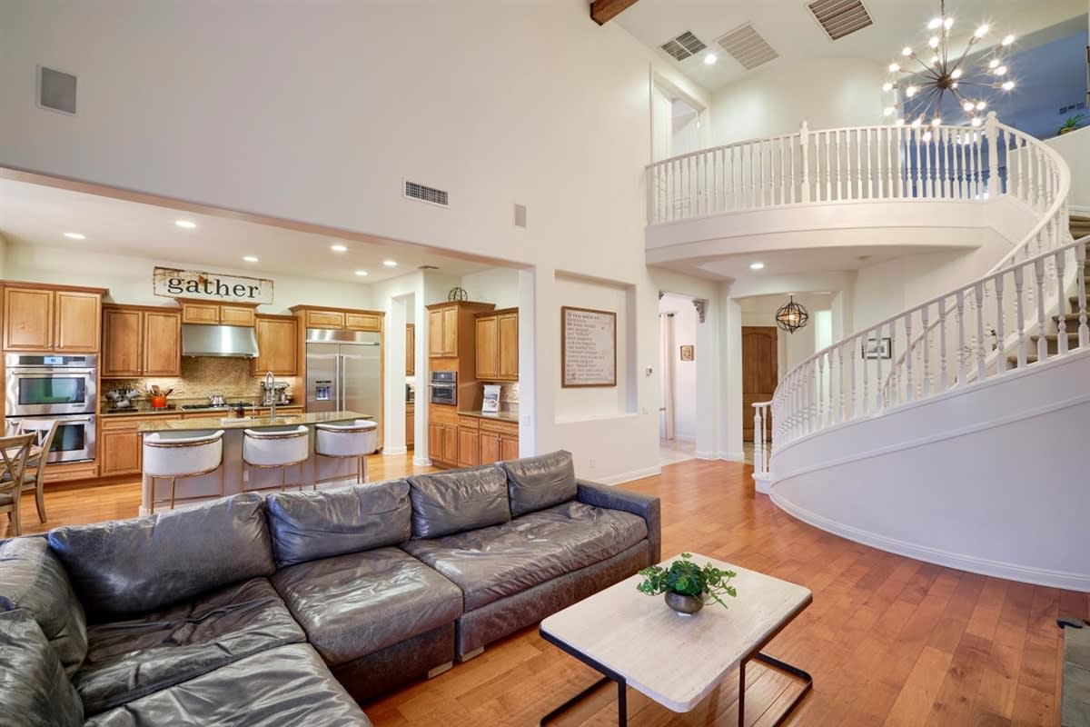 21715 N. 38th Pl