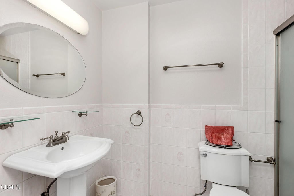 3200 La Rotonda Dr #207