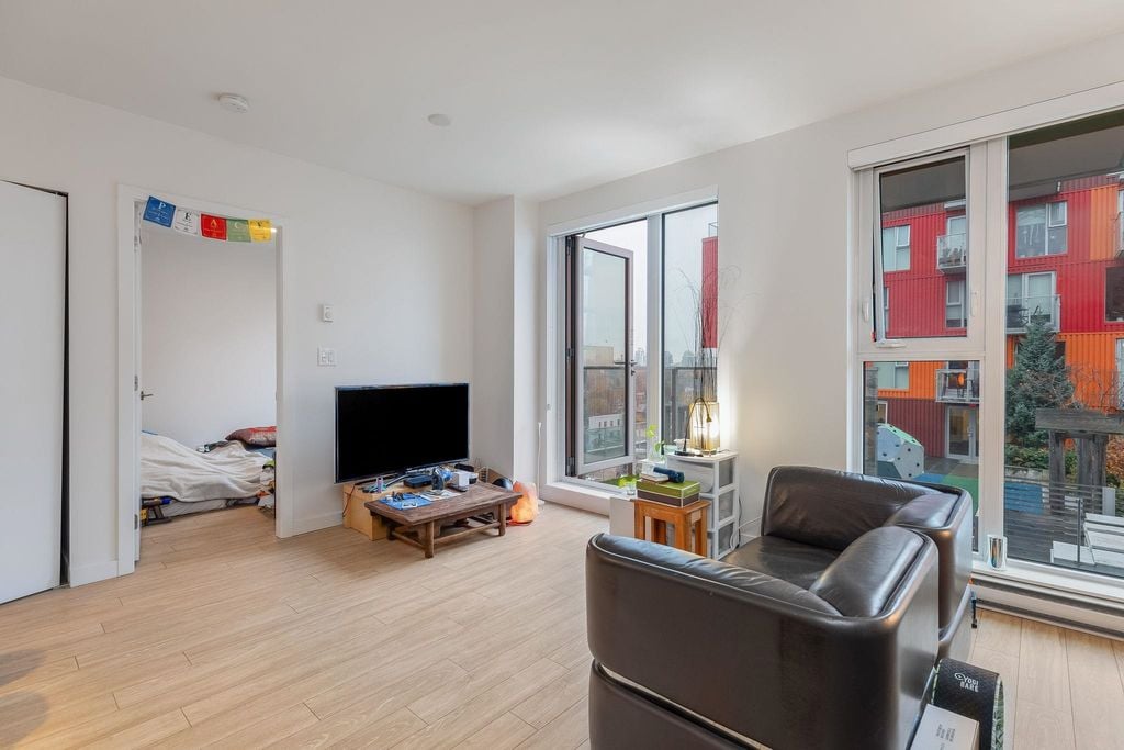 955 E Hastings St, #905