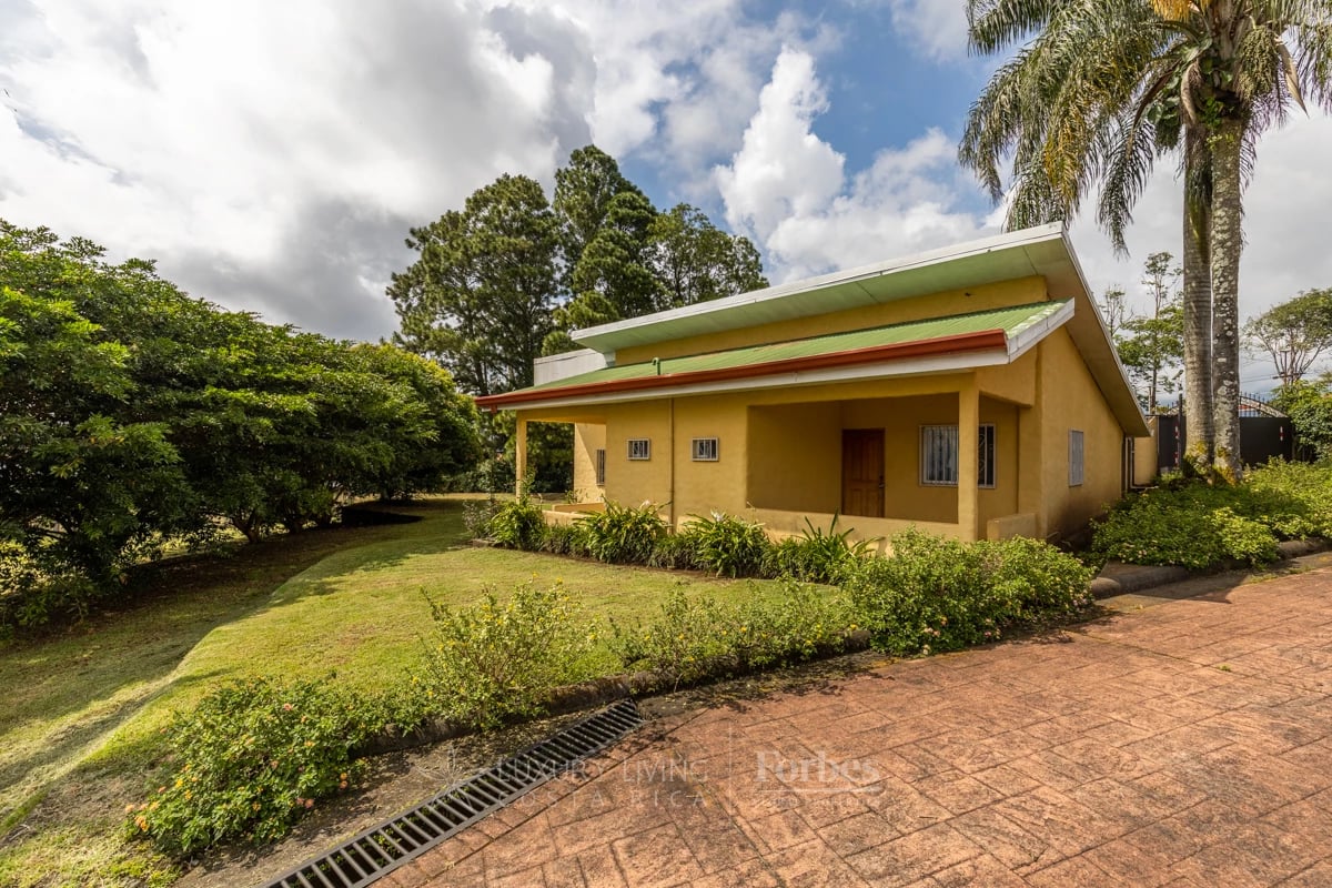 20090 - Luxurious Coffee Estate for Sale in the Mountains of Alajuela