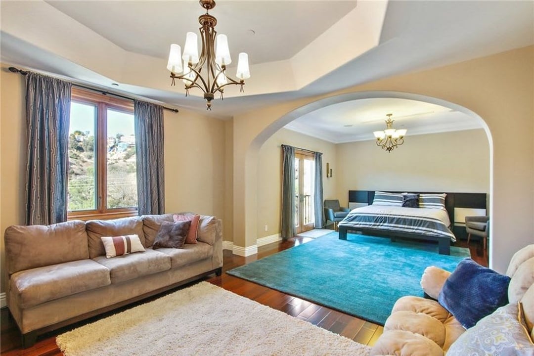Crescent Ridge