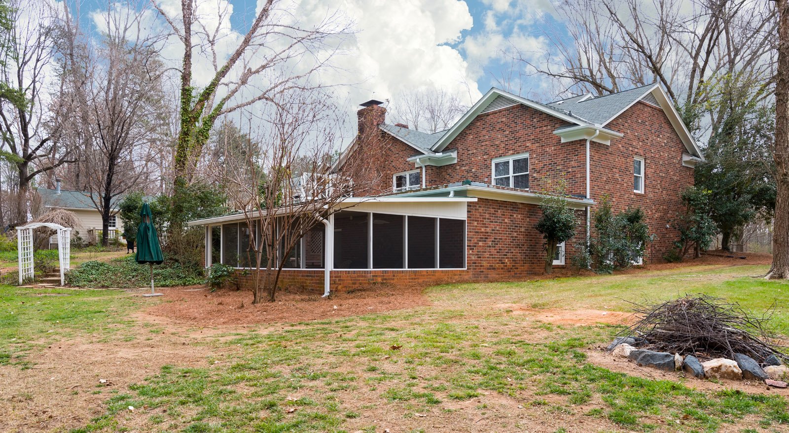 4912 Hackamore Road