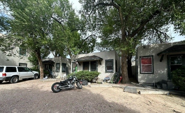2100 E Platte Avenue