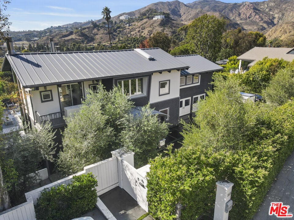 Solis Vista, Serra Rd, 90265