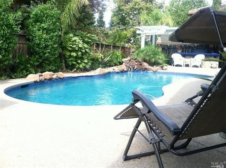 605 Pheasant Run Dr