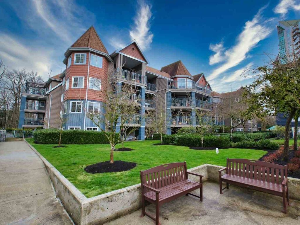 1200 Eastwood St, #316