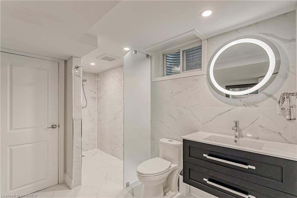 Cambridge Dr Morrison Oakville