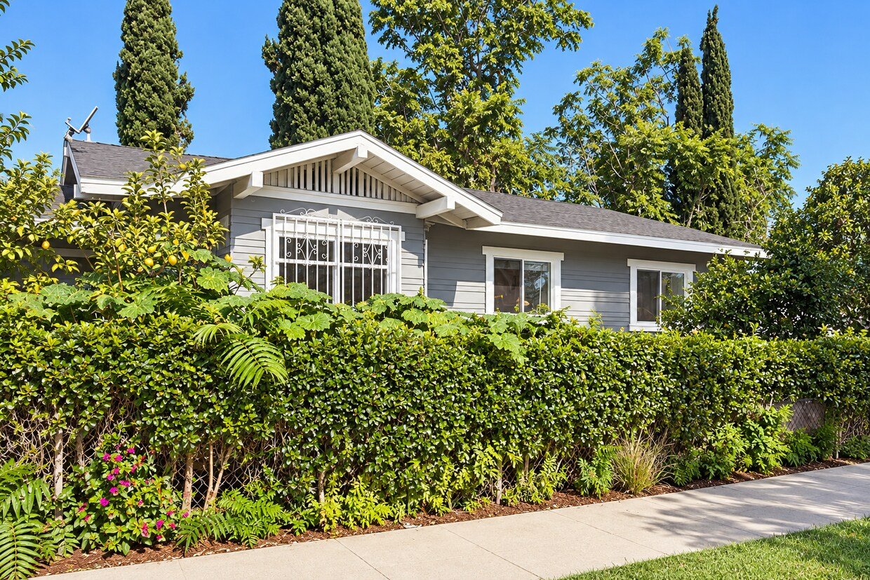 6411 Willis Ave