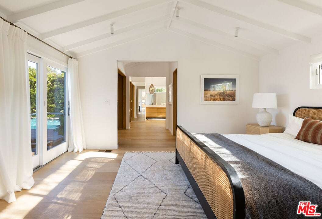 Echelon Pavilion, Grayfox St, 90265