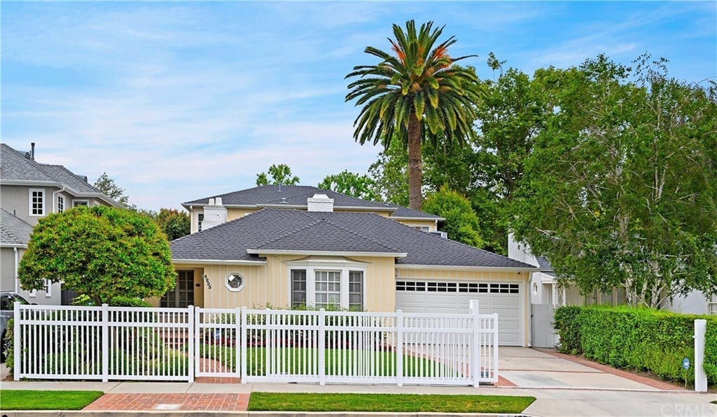 4225 Camellia Ave