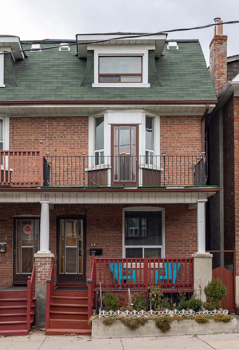 528 Carlaw Ave