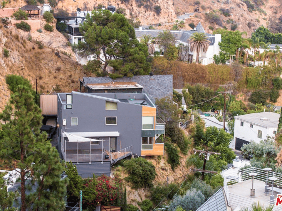 2158 Sunset Plaza Dr