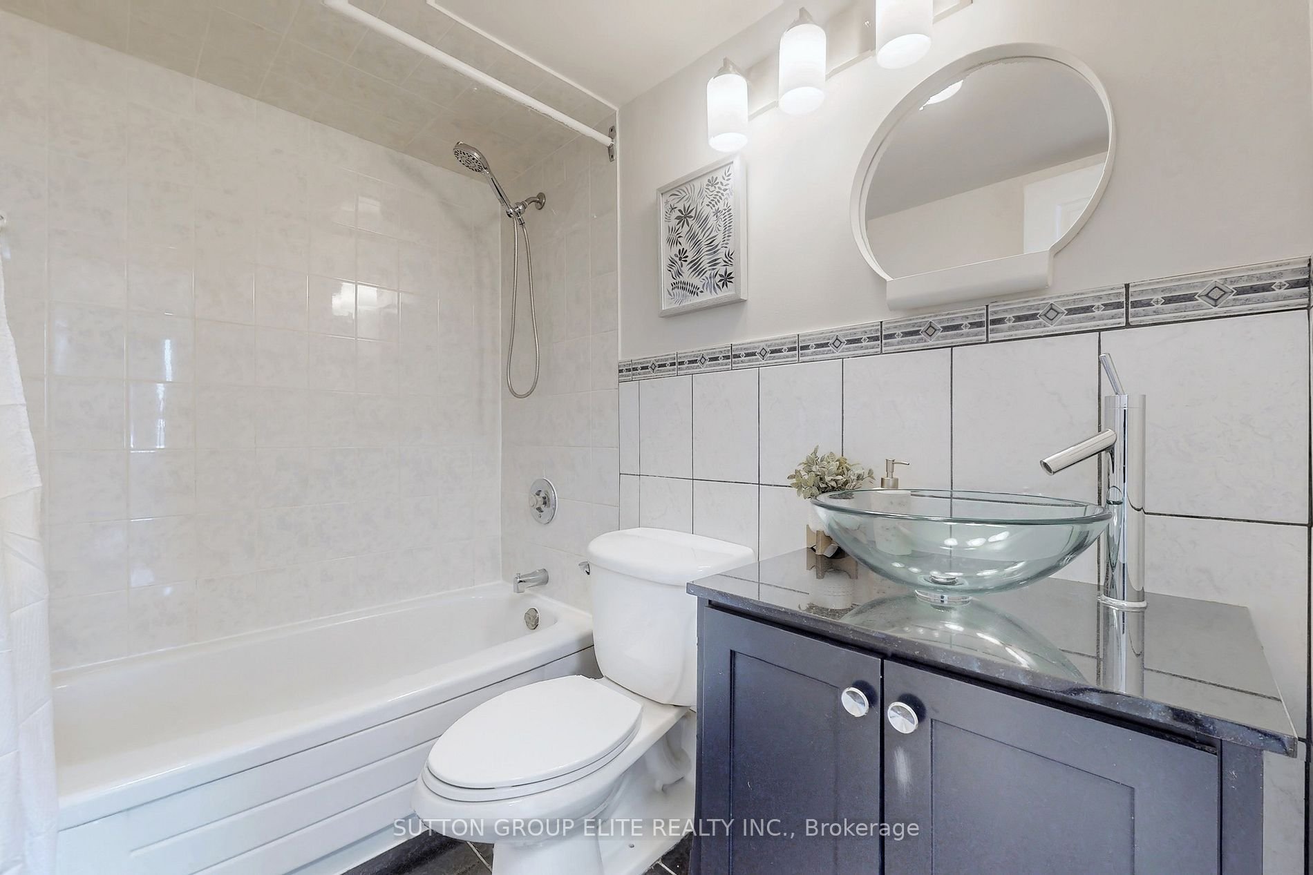EXQUISITE PH IN NORTH YORK 