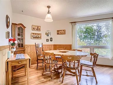1668 Beaumont Dr