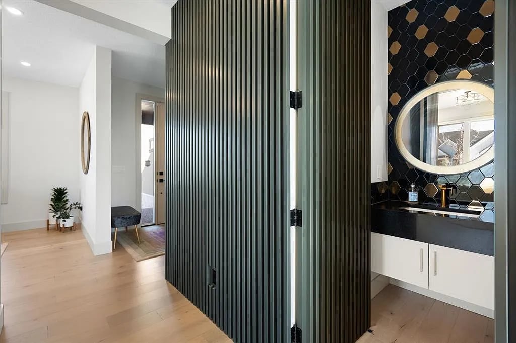 73 N Waters Edge Gdns