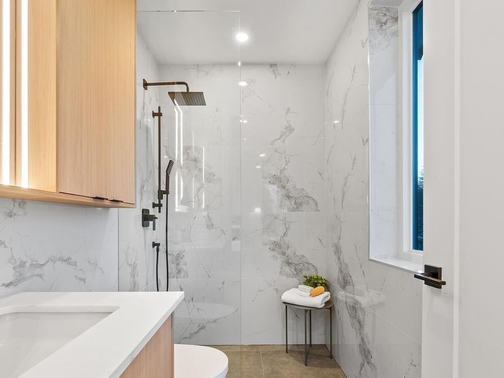 A-3538 W 14th Ave