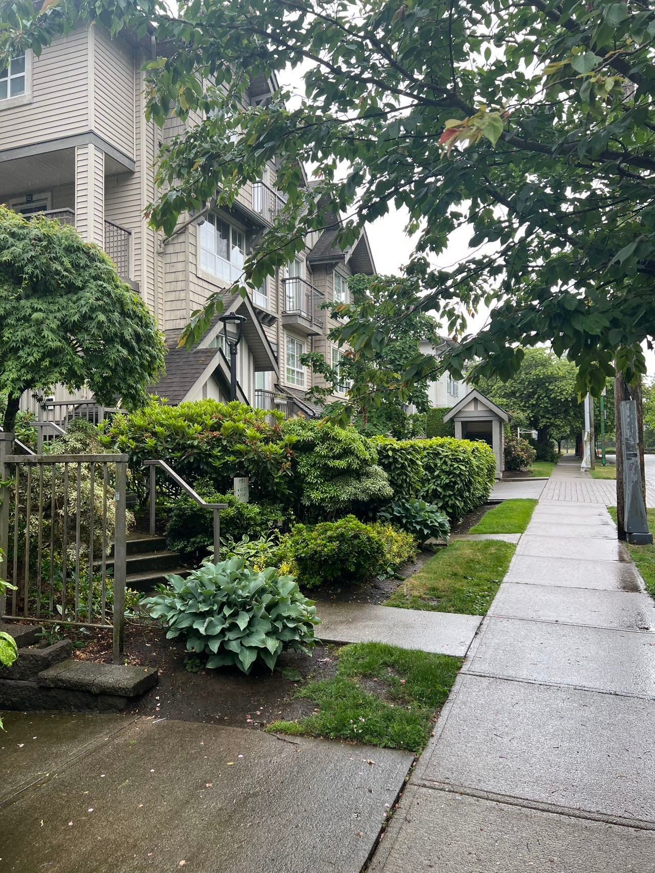 54-7088 17th Ave