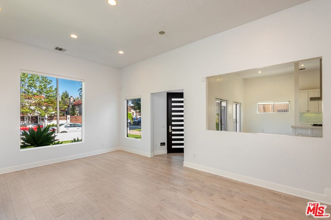 455 N La Jolla Ave
