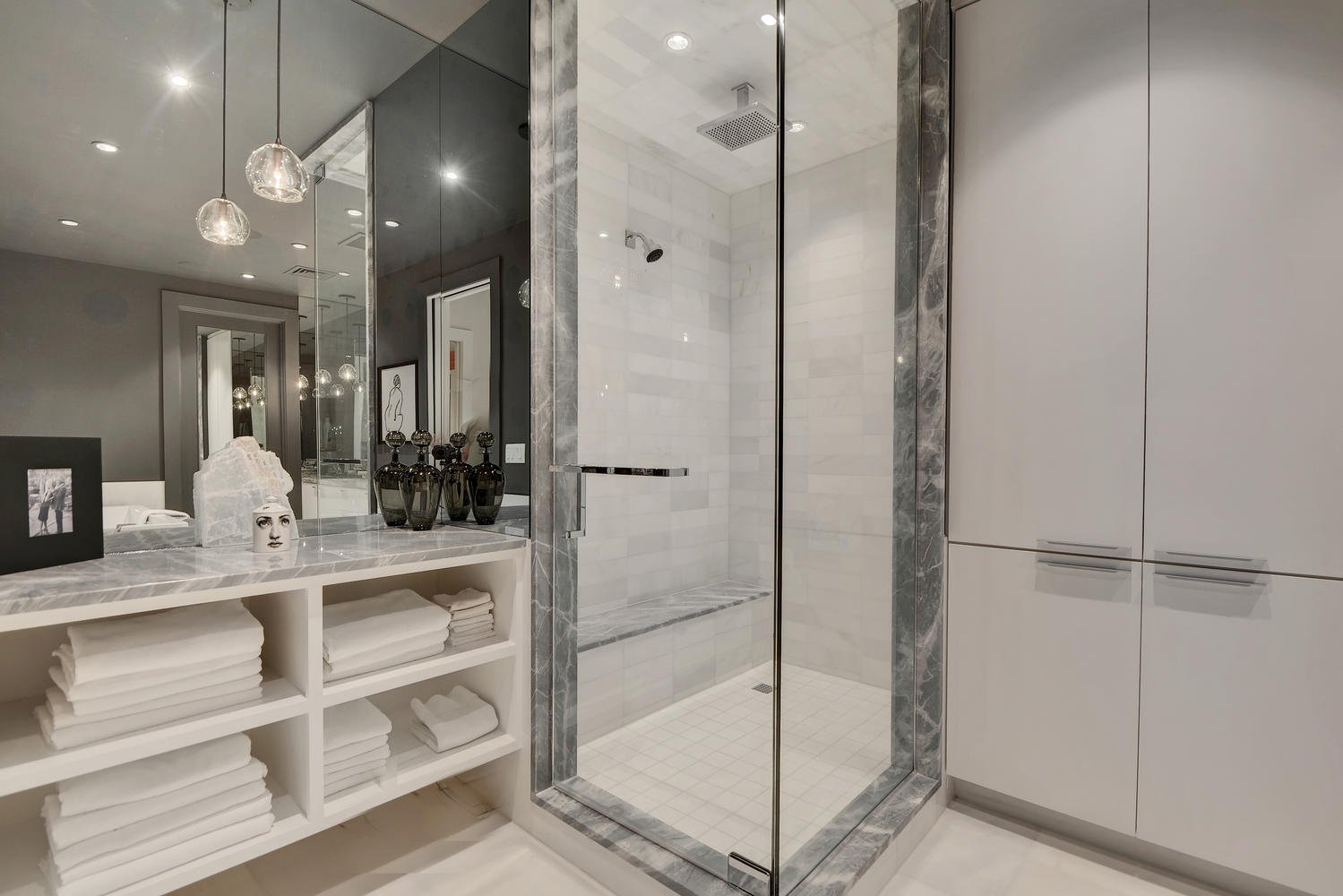 200 Congress Avenue #43ST