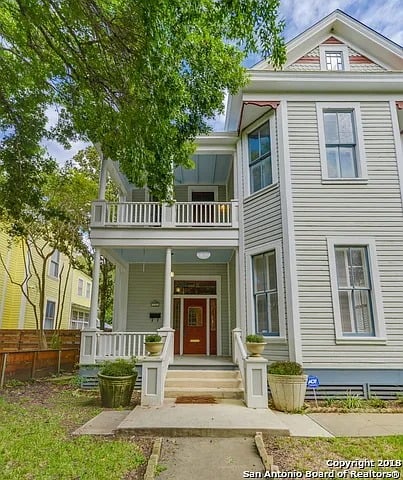 128 Adams St