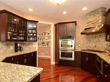 3012 Fallbrook Dr