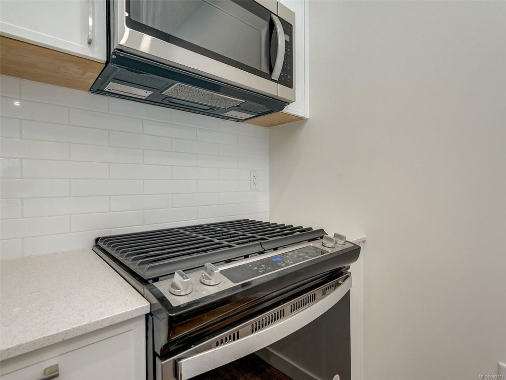 654 Granderson Rd, #212
