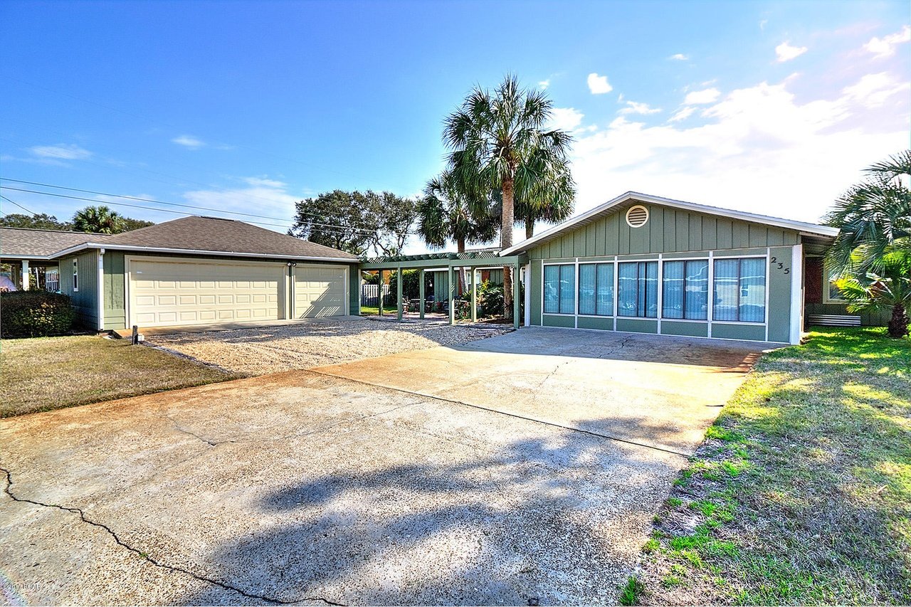 235 Belaire Dr