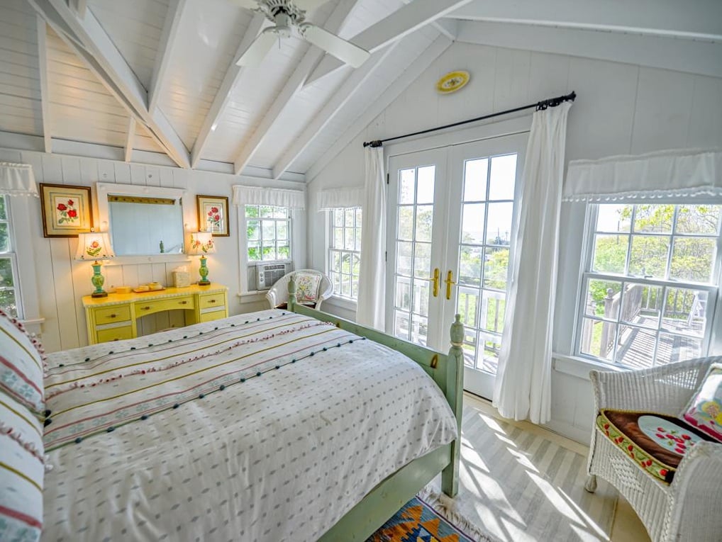 14 Carroll Ln